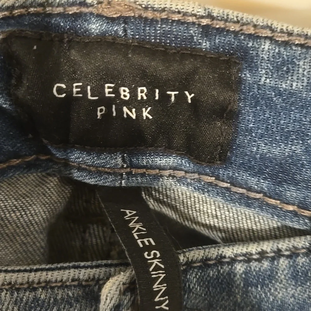 ✨️Celebrity Pink Distressed Ankle Skinny Jeans - Picture 2 of 7